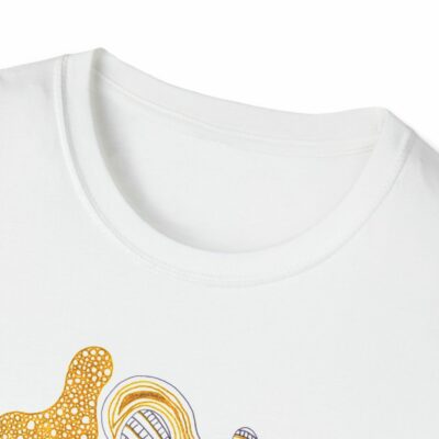 T-Shirt Playful Elephants – MaryQueen Original [Hand-Painted Design]